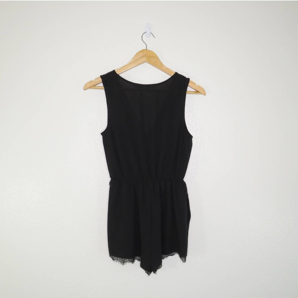 Lovers + Friends | Cant Let Go Lace Trim Romper - Picture 4 of 16